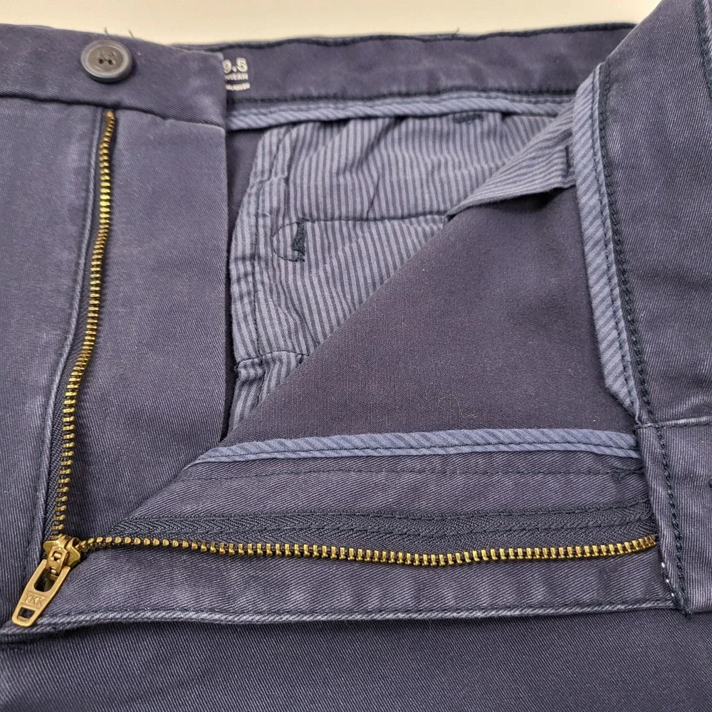 IZOD Men's Classic Saltwater Flat Front Chino Short Mens Size 40 Navy Blue 9.5in
